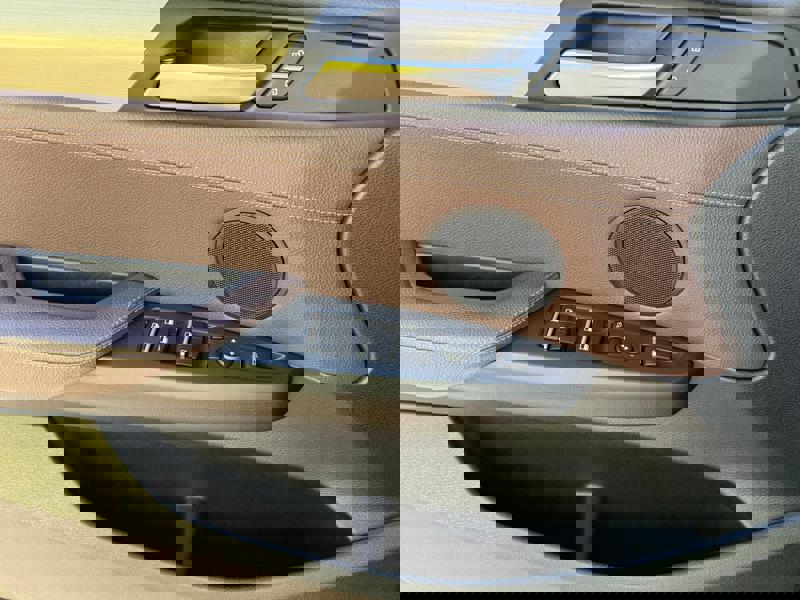 Image BMW 楲⁥㑘⠠㉆⤶㈨㄰ⴴ⤾ 20 d 2.0 190 xLine xDrive Xénon GPS Bluetooth Caméra Sièges cuir élec à mémoires Régul Clim auto Gti